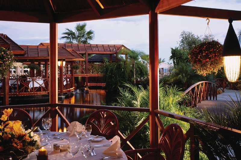 포 시즌스 호텔 Agios Tychonas 레스토랑 사진